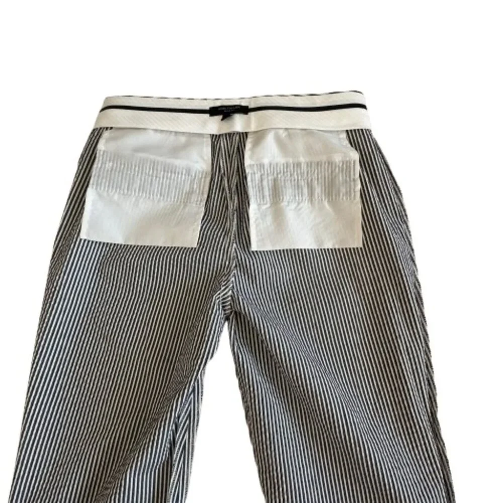Ann Taylor Women' 6 Devin Fit Blue & White Striped Seersucker Cotton Capri Pants - Picture 8 of 13